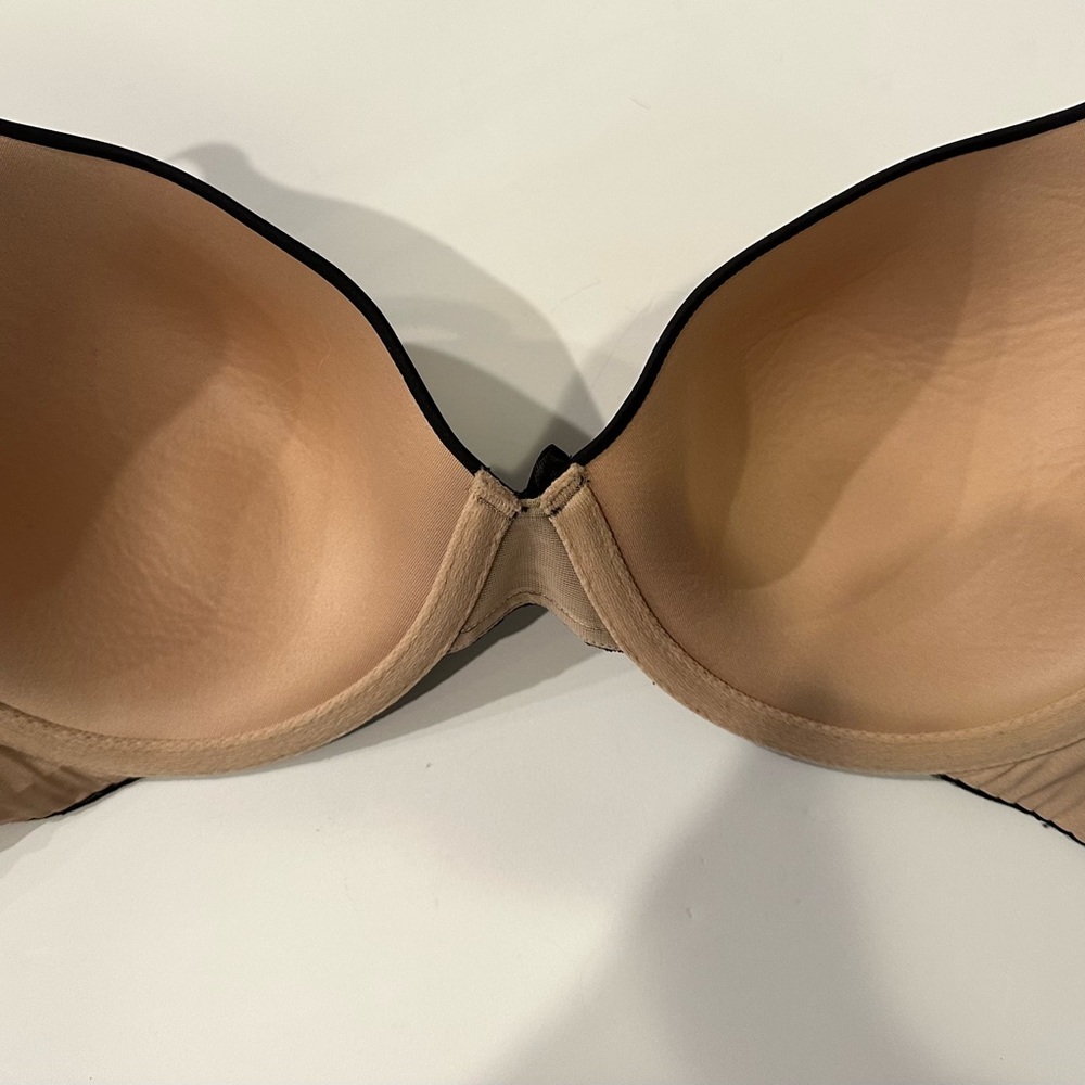 Felina Lingerie 38D Black Lace with Beige Under Bra - Picture 11 of 12